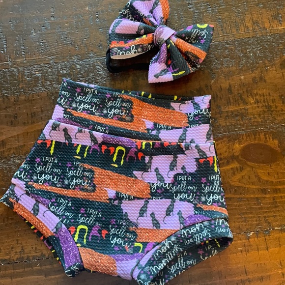 Other - Baby Girls 9-12 mo Halloween Bummies and matching oversized nylon bow